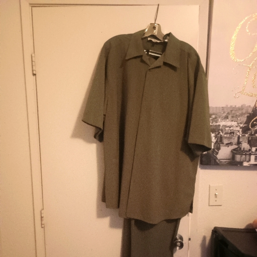 Olive Green Men's Leisure Suit Size XL